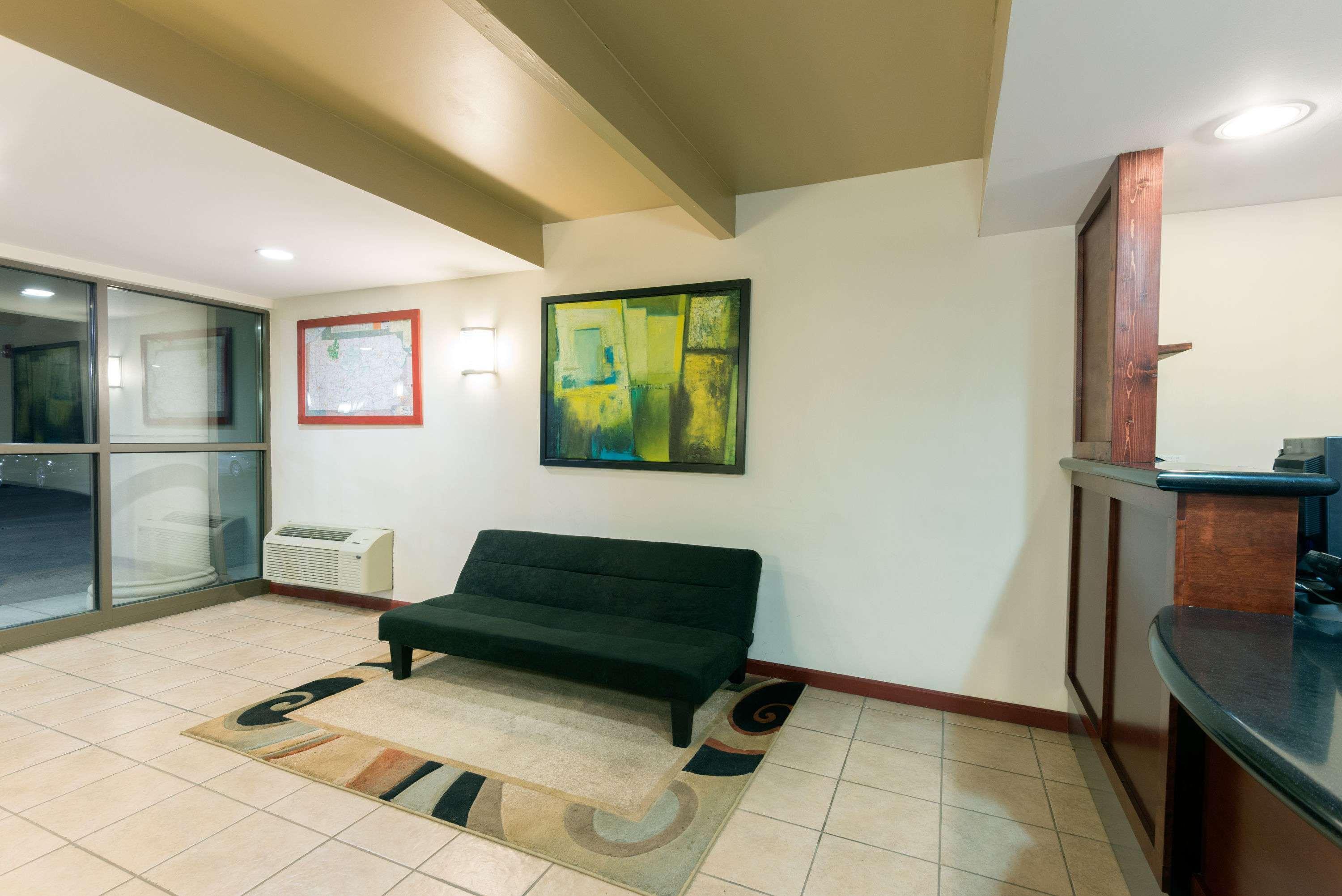 Super 8 By Wyndham Beaver Falls Exterior photo