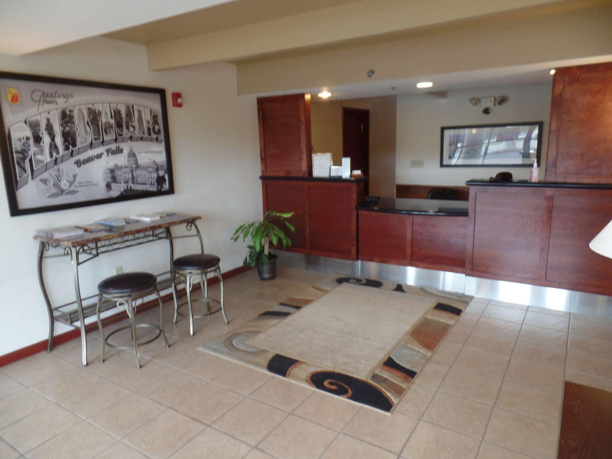 Super 8 By Wyndham Beaver Falls Exterior photo